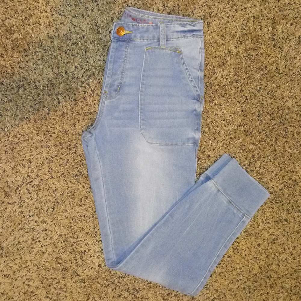 Almost Famous Jean Joggers Size 7
